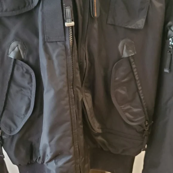 Down-filled bomber jacket - Picture 5 of 7